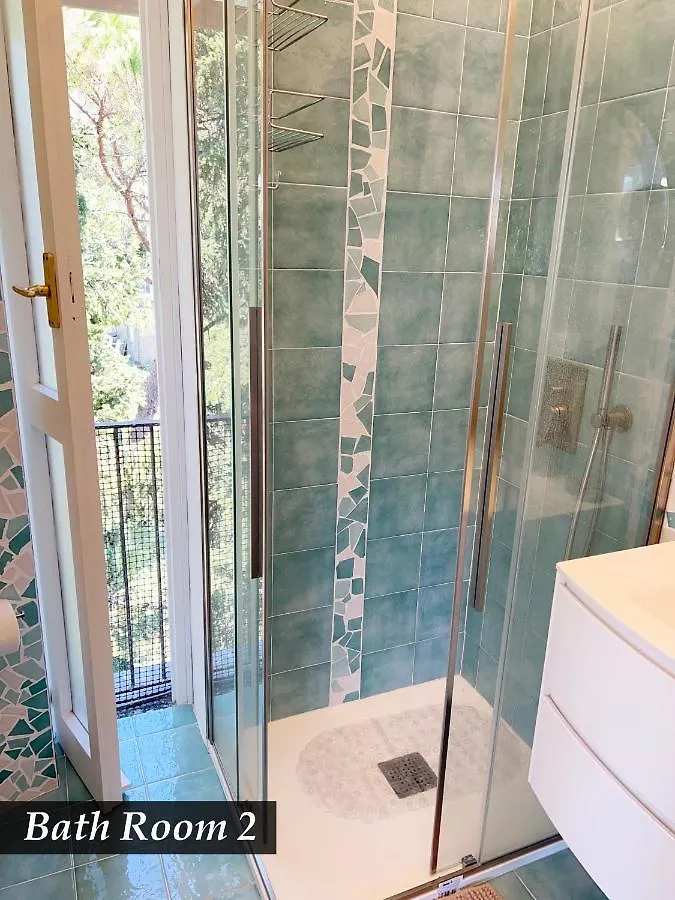 Appartamento NAUTILUS VISTA MARE MOZZAFIATO a 180 GRADI- POSTO AUTO PRIVATO - 2 CAMERE MATRIMONIALI più 1 DIVANO LETTO SINGOLO-SKY,NETFLIX Rapallo