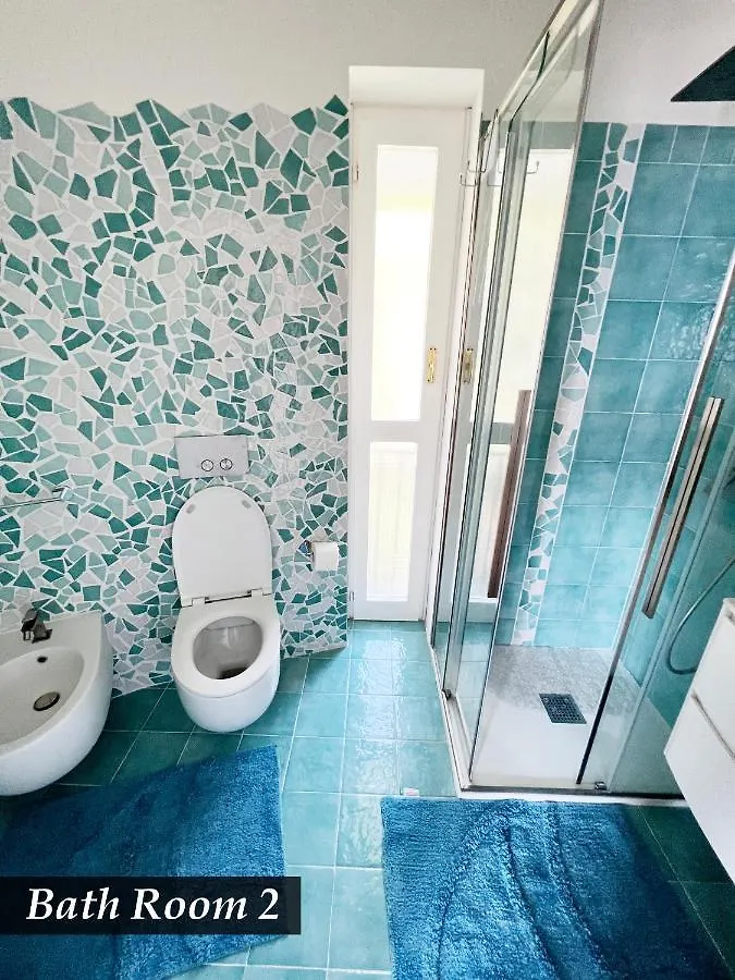 Appartamento NAUTILUS VISTA MARE MOZZAFIATO a 180 GRADI- POSTO AUTO PRIVATO - 2 CAMERE MATRIMONIALI più 1 DIVANO LETTO SINGOLO-SKY,NETFLIX Rapallo