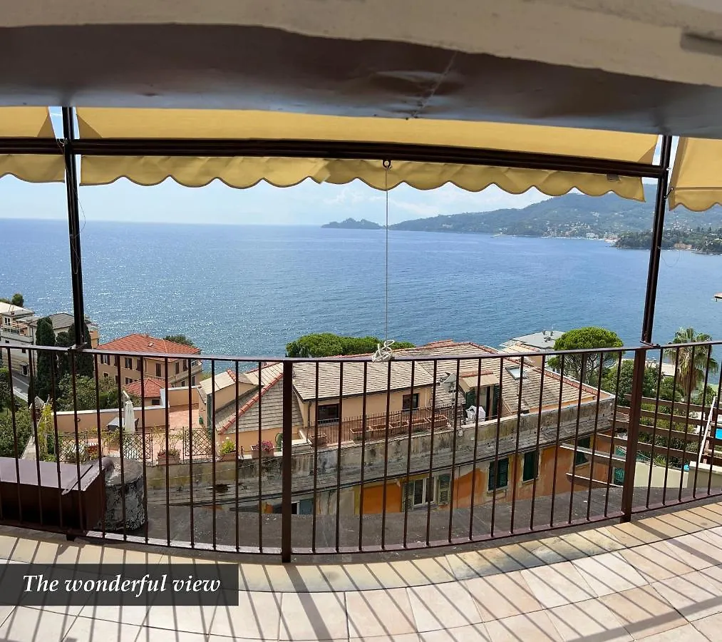 Appartamento NAUTILUS VISTA MARE MOZZAFIATO a 180 GRADI- POSTO AUTO PRIVATO - 2 CAMERE MATRIMONIALI più 1 DIVANO LETTO SINGOLO-SKY,NETFLIX Rapallo